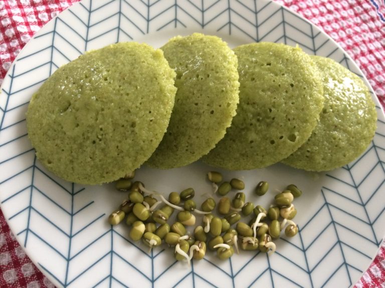 HOW TO MAKE MOONG SPROUTS IDLI-